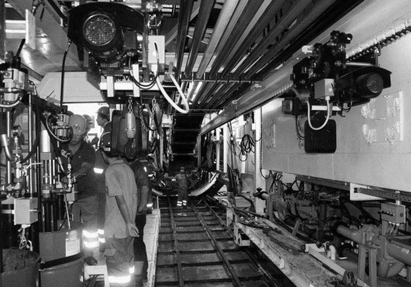 隧道内盾构施工<br />