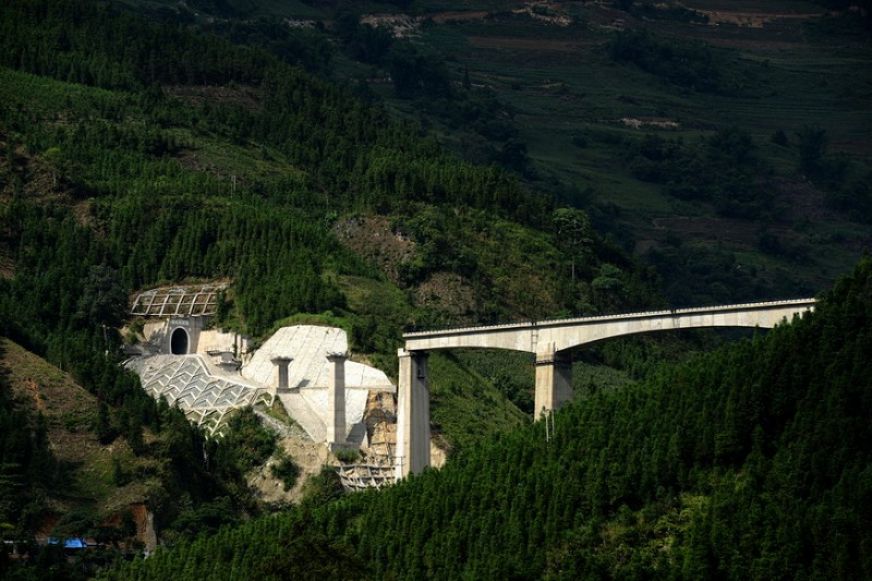 马英河大桥全景<br />