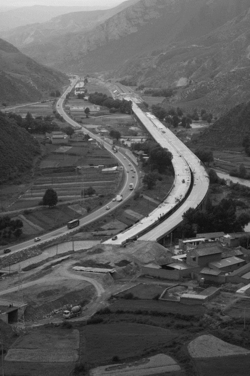 全线将于年底建成通车<br />