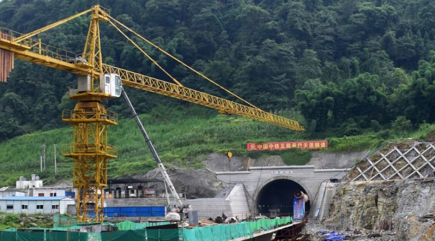 天蓬隧道进口<br />