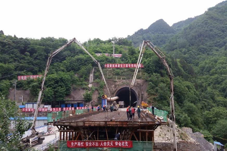 太宁中桥现浇梁砼浇筑施工<br />