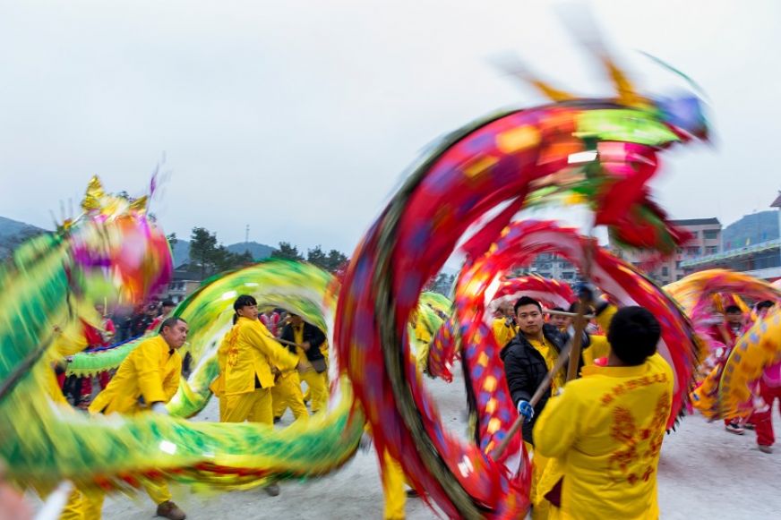 龙舞 李向东 摄<br />