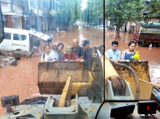 机场高速项目开展救助工作