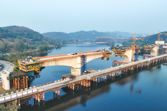 成渝中线重庆段项目玄天湖大桥施工