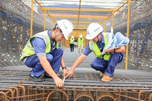 钢筋绑扎尺寸复核。 陈传江 摄